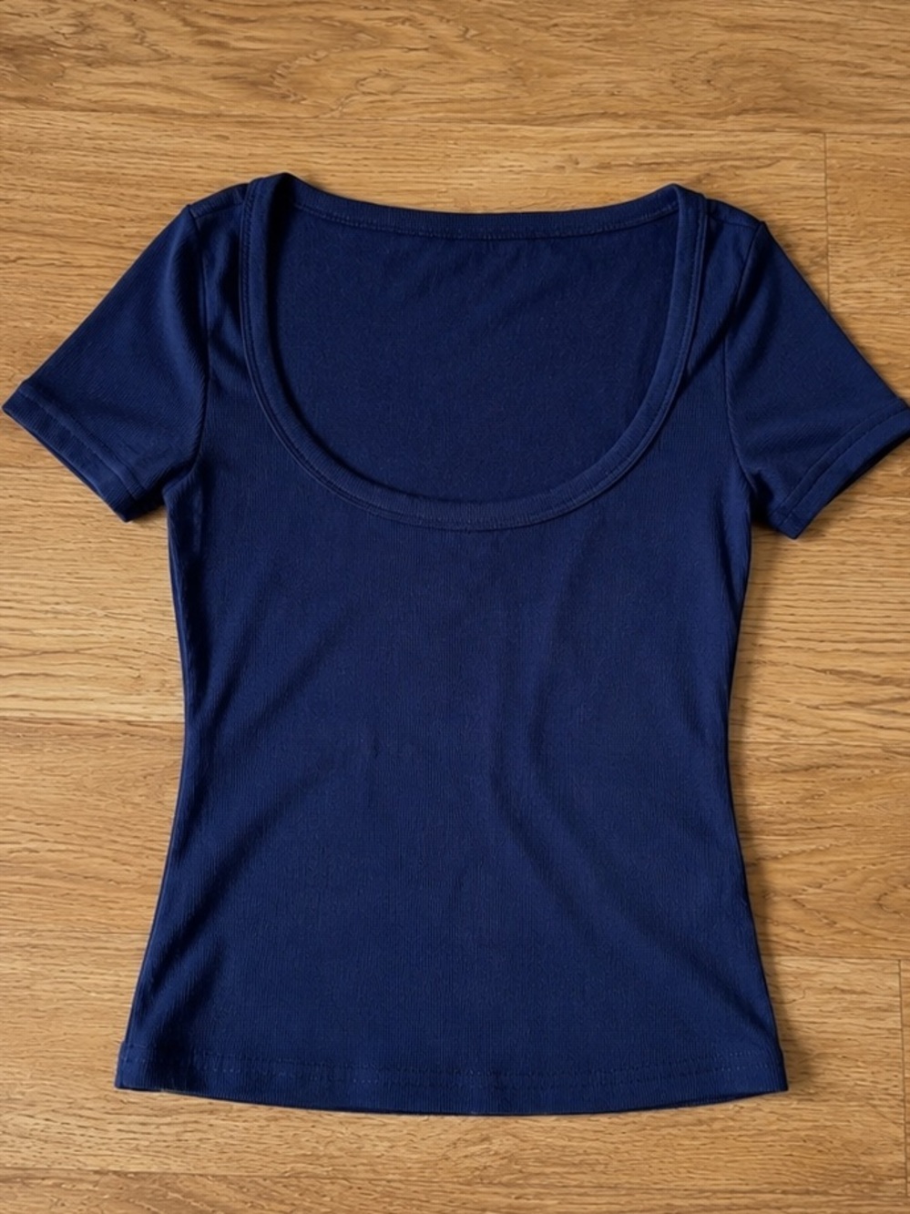 Women’s Navy Scoop Neck Short Sleeve Tee